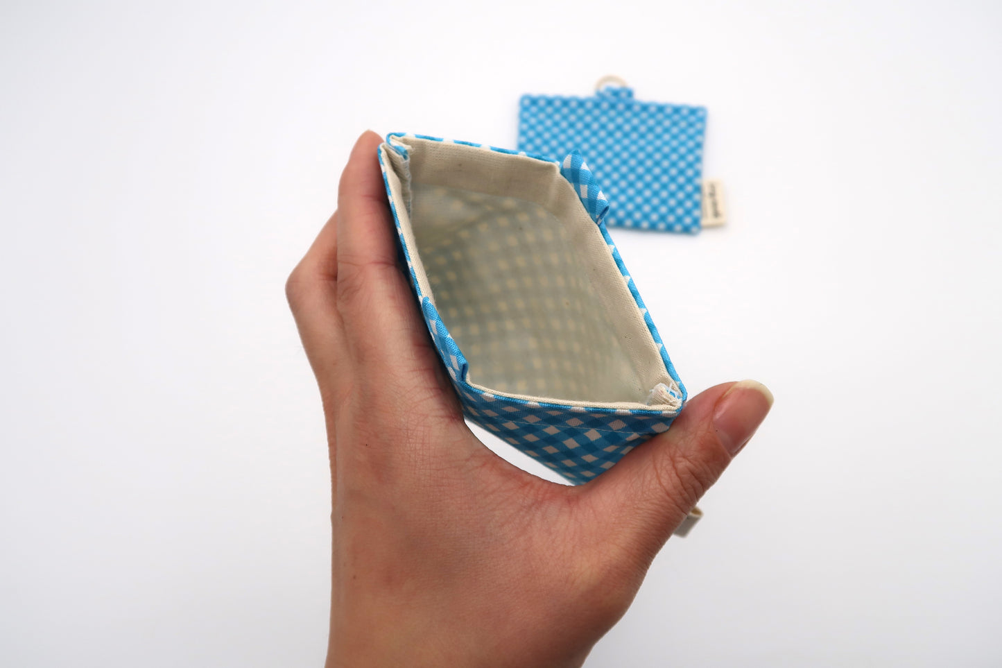 Hellblaues Mini-Gingham - Mini-Beutel mit Druckknopf