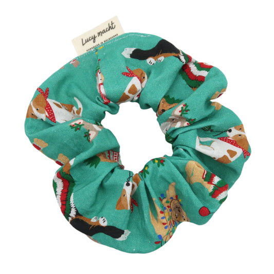 Christmas Pup Wreaths - Scrunchie